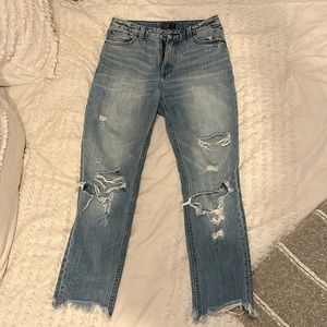 Abercrombie ripped girlfriend jean